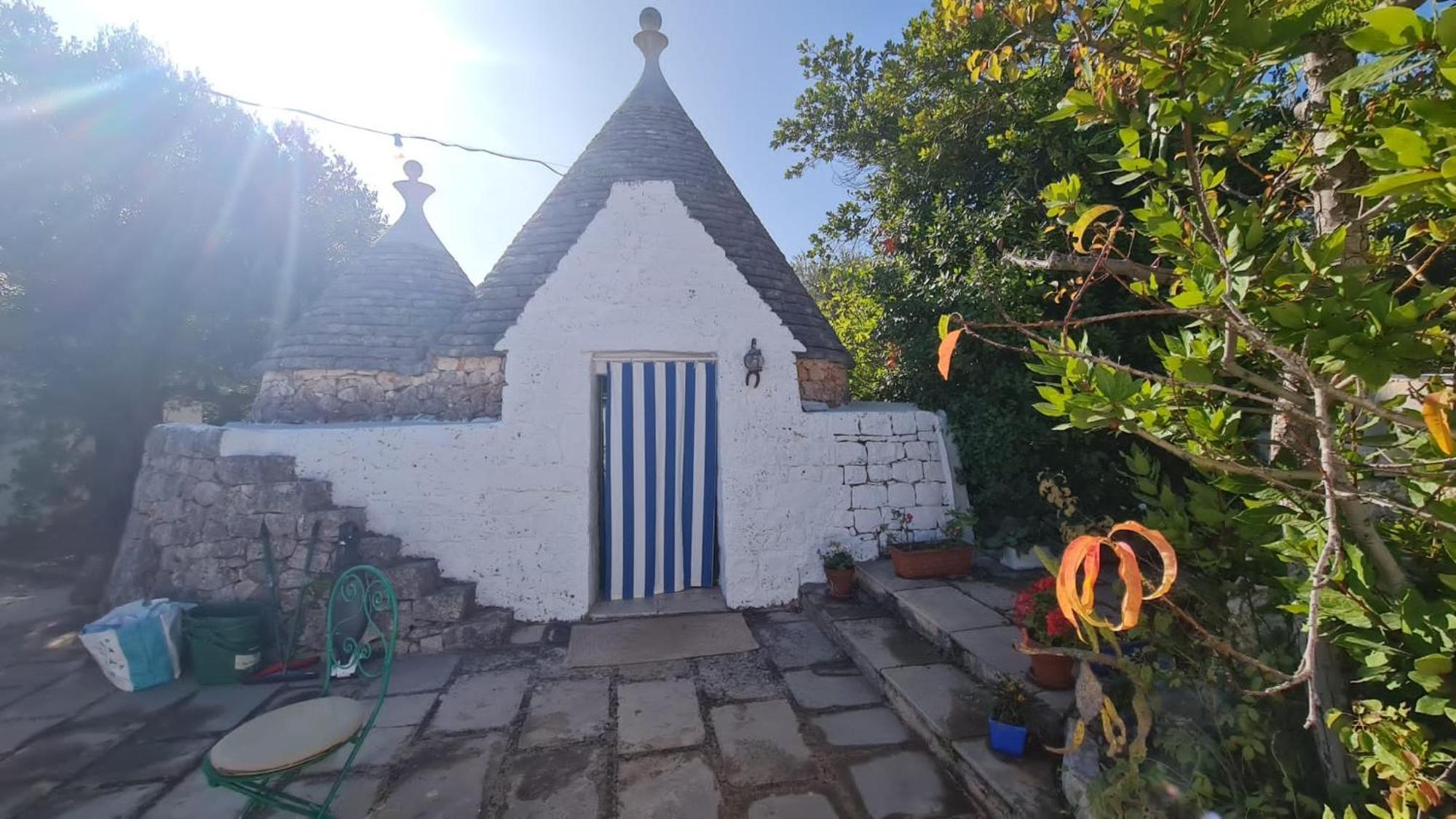 Trulli Di Ivana Ostuni Bilik gambar